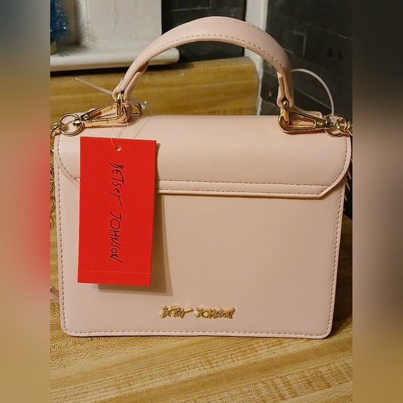 Betsey Johnson NWT Conversation Heart Mini Bag/Crossbody With Bag Charm - Picture 5 of 9